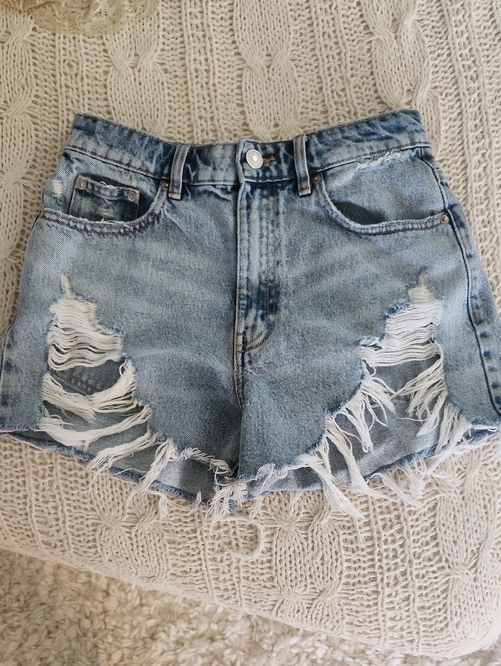 Zara Light Blue Distressed Denim Shorts with Frayed Hem Waist Size 26